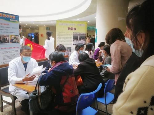 守護(hù)“胃”來(lái)，健康同行 消化科黨支部國(guó)際護(hù)胃日健康咨詢(xún)活動(dòng)紀(jì)實(shí)